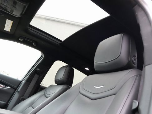 Used 2020 Cadillac XT5 Premium Luxury image 47