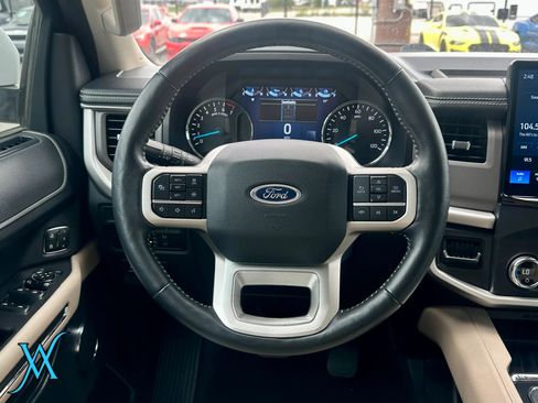 Used 2022 Ford Expedition XLT AWD/4WD image 31
