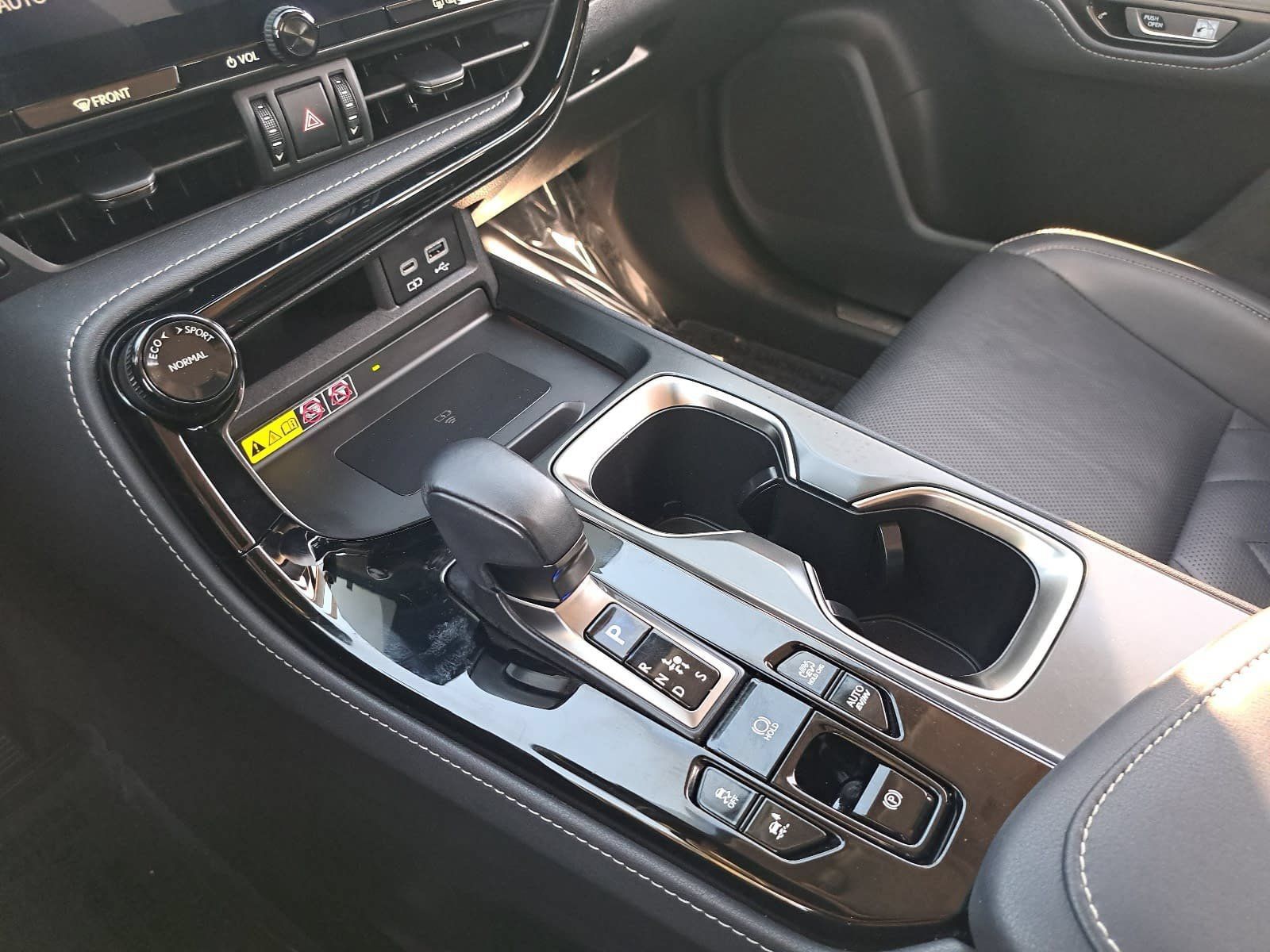 Used 2024 Lexus NX 450h+ AWD w/ Vision Package image 28