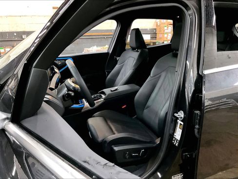 Certified 2025 BMW X3 xDrive30i w/ Convenience Package image 27