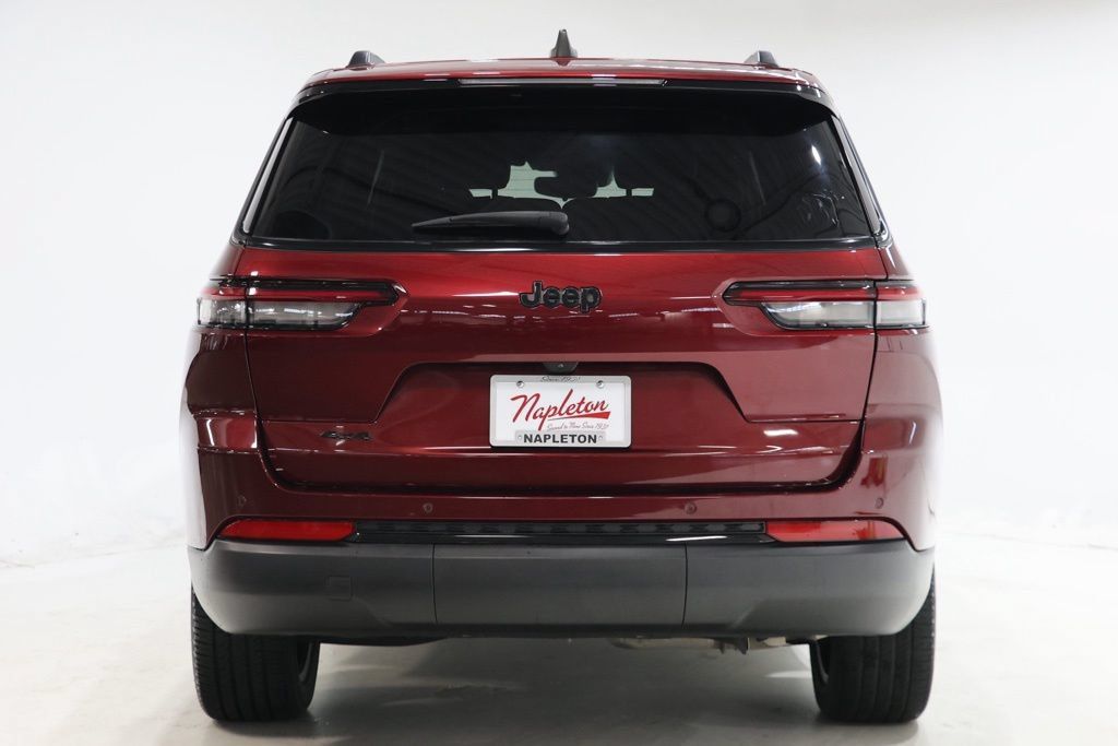 Used 2023 Jeep Grand Cherokee L Laredo AWD/4WD image 7