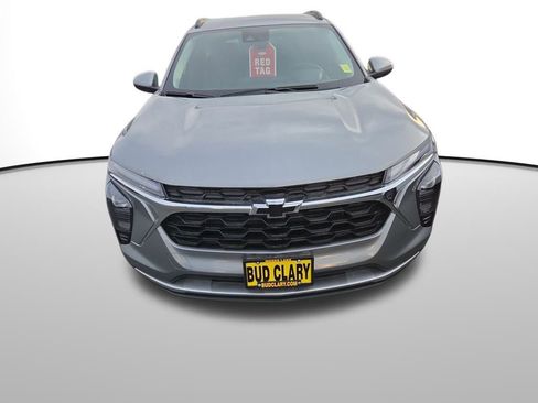 New 2025 Chevrolet Trax LT w/ LT Convenience Package image 9