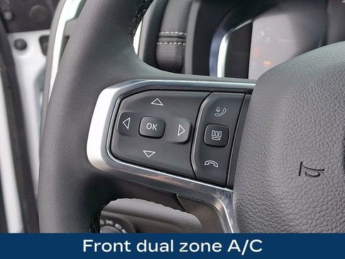 Used 2026 RAM 2500 Laramie AWD/4WD image 7