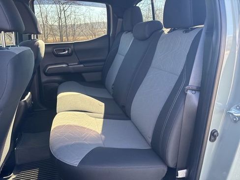 Certified 2023 Toyota Tacoma TRD Off-Road w/ Technology Package image 19