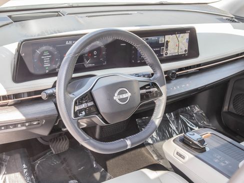 Used 2024 Nissan Ariya AWD image 21