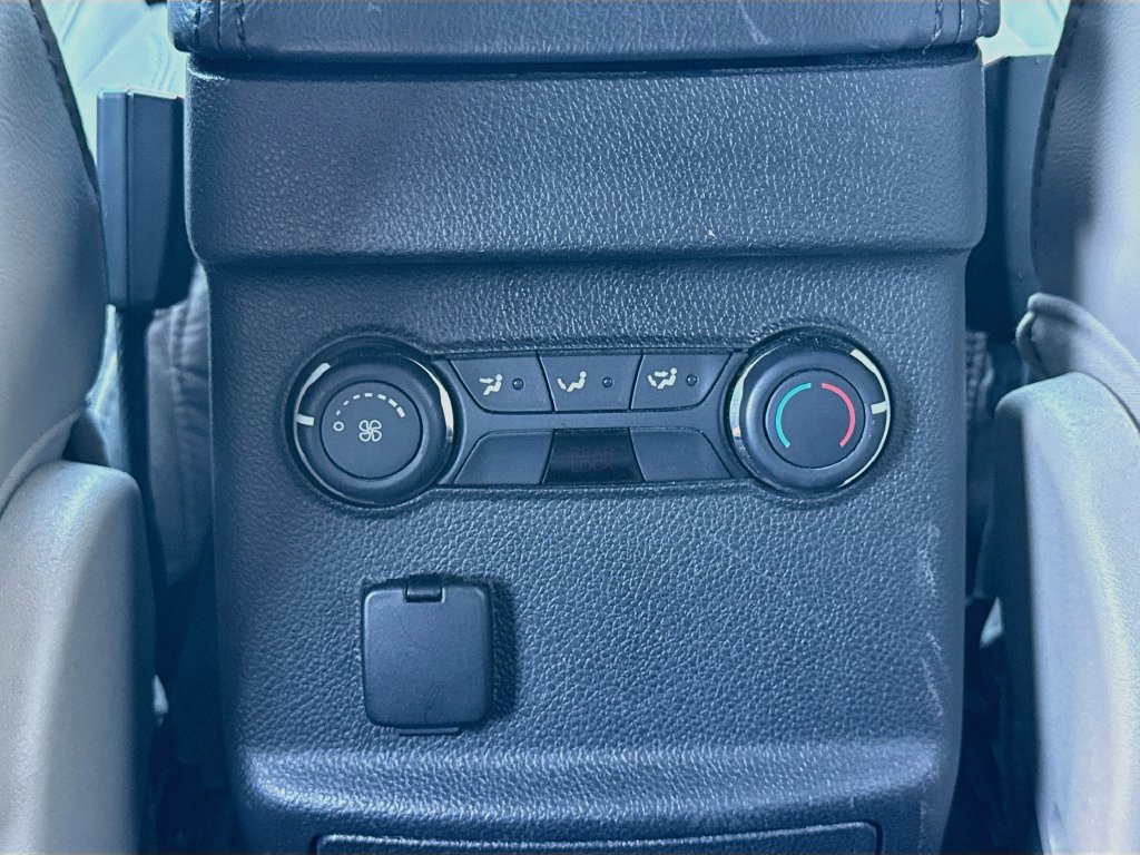 Used 2013 Ford Explorer XLT FWD image 31