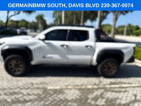 Used 2025 Toyota Tacoma 4x4 Double Cab Hybrid image 2