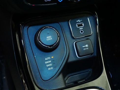 Used 2019 Jeep Compass Limited image 30