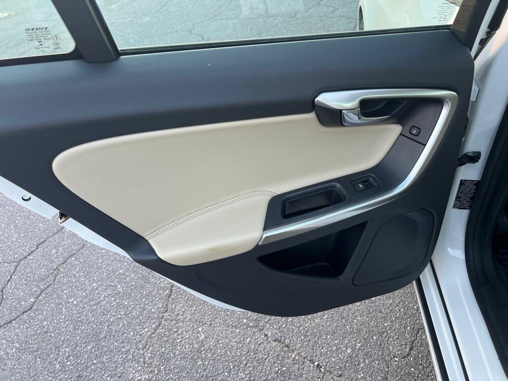 Used 2017 Volvo S60 T5 Dynamic AWD/4WD image 15