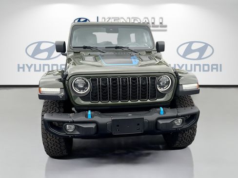 Used 2024 Jeep Wrangler Unlimited Rubicon 4xe image 2