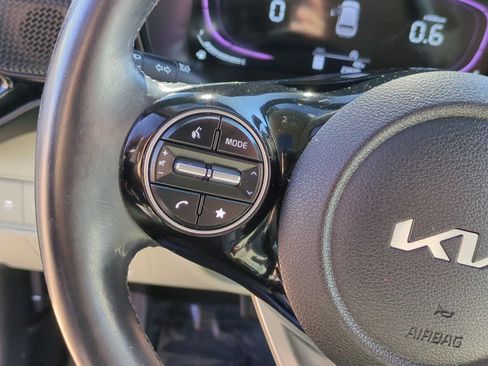 Used 2023 Kia Soul EX image 18