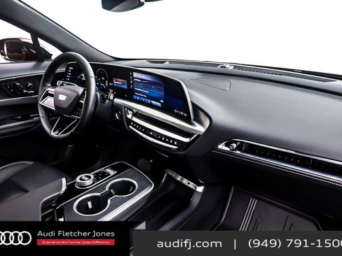 Used 2025 Cadillac Lyriq Sport image 16