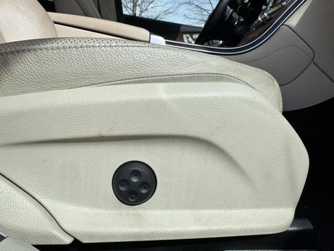 Used 2020 Mercedes-Benz GLC 300 GLC 300 image 30