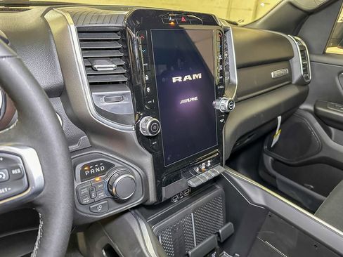 New 2026 RAM 1500 4x4 Crew Cab image 28