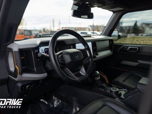 Used 2023 Ford Bronco Badlands w/ Sasquatch Package image 27