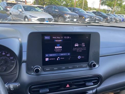 Certified 2023 Hyundai Kona SEL AWD/4WD image 17