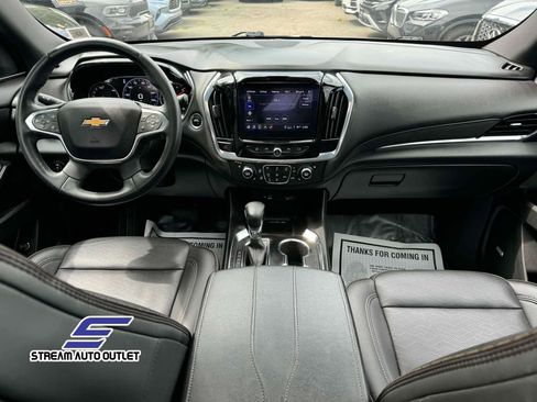 Used 2023 Chevrolet Traverse High Country image 13