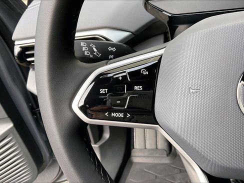 Certified 2023 Volkswagen ID.4 Pro image 17