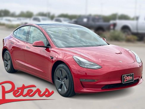 Used 2023 Tesla Model 3 Standard Range RWD image 1