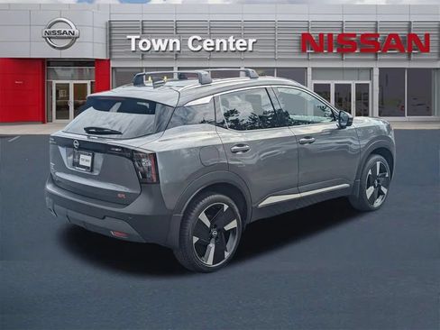 Certified 2025 Nissan Kicks SR w/ SR Premium Package FWD image 7