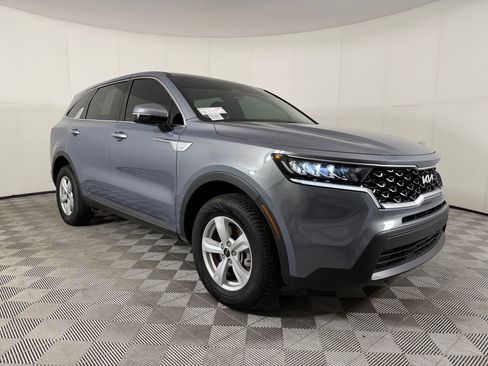 Used 2022 Kia Sorento LX AWD/4WD image 7