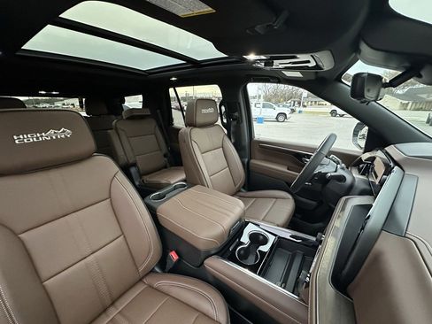 New 2026 Chevrolet Tahoe High Country image 10