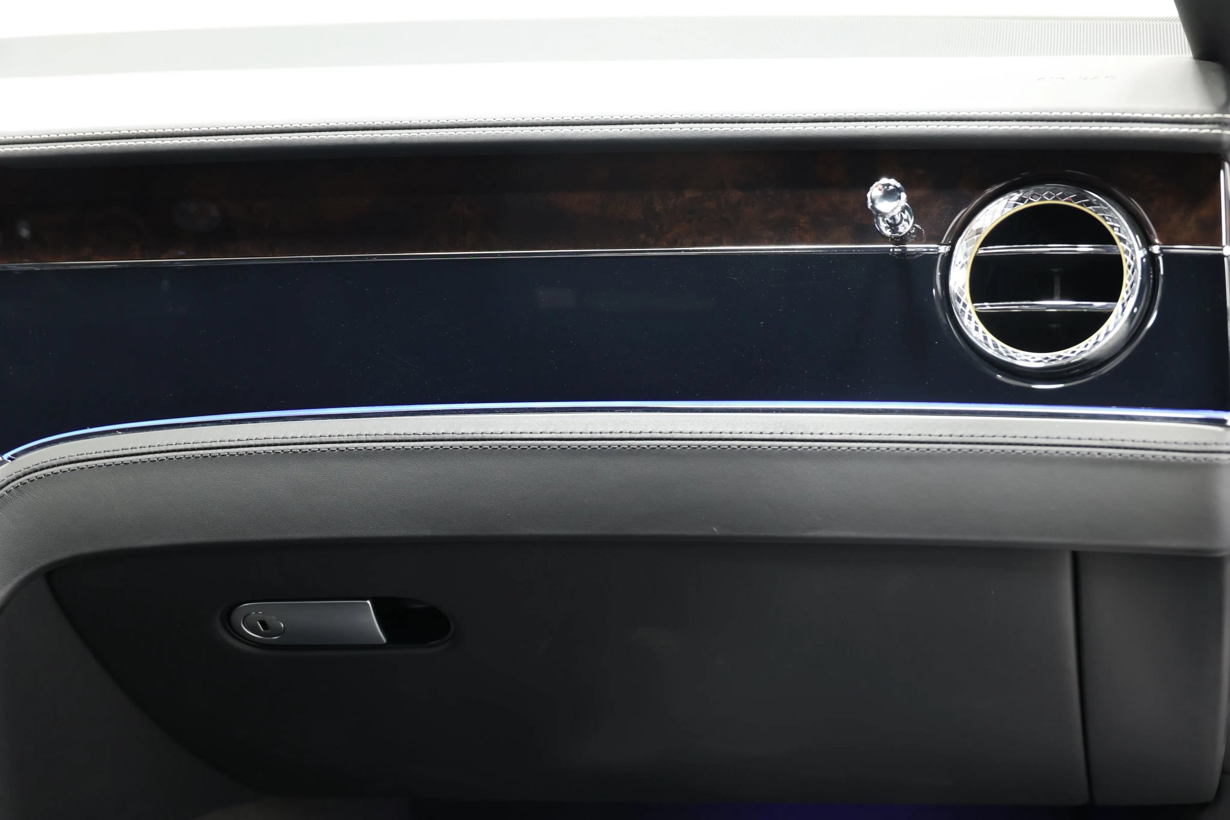 Used 2020 Bentley Continental GT AWD/4WD image 93