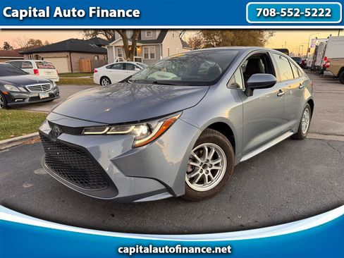 Used 2022 Toyota Corolla LE image 1