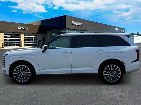 New 2026 Hyundai Palisade Calligraphy AWD/4WD image 3