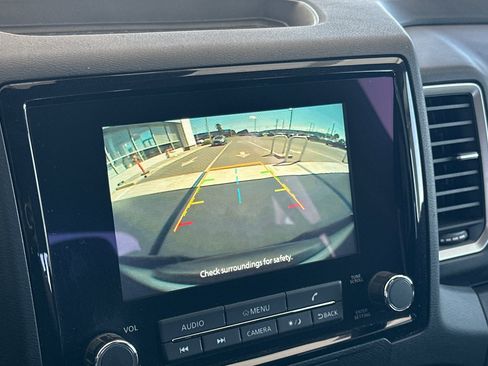 Certified 2022 Nissan Frontier SV image 18