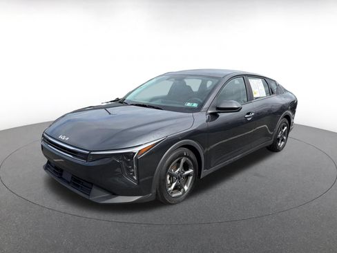 Used 2025 Kia K4 FWD image 5