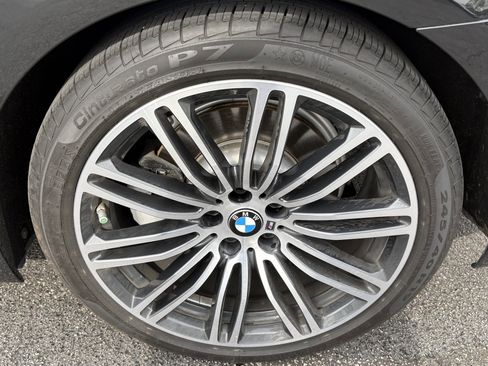Used 2019 BMW 530i xDrive w/ M Sport Package AWD/4WD image 13