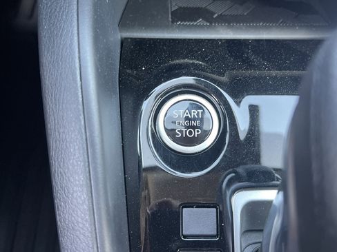 New 2025 Nissan Versa SR image 6