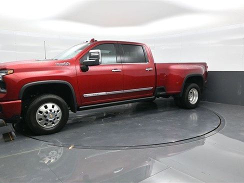 Certified 2025 Chevrolet Silverado 3500 High Country w/ High Country Premium Package image 3