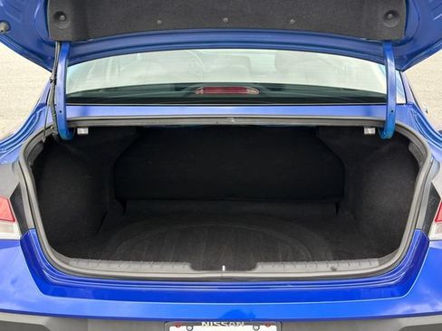 Used 2024 Hyundai Elantra SEL FWD image 18