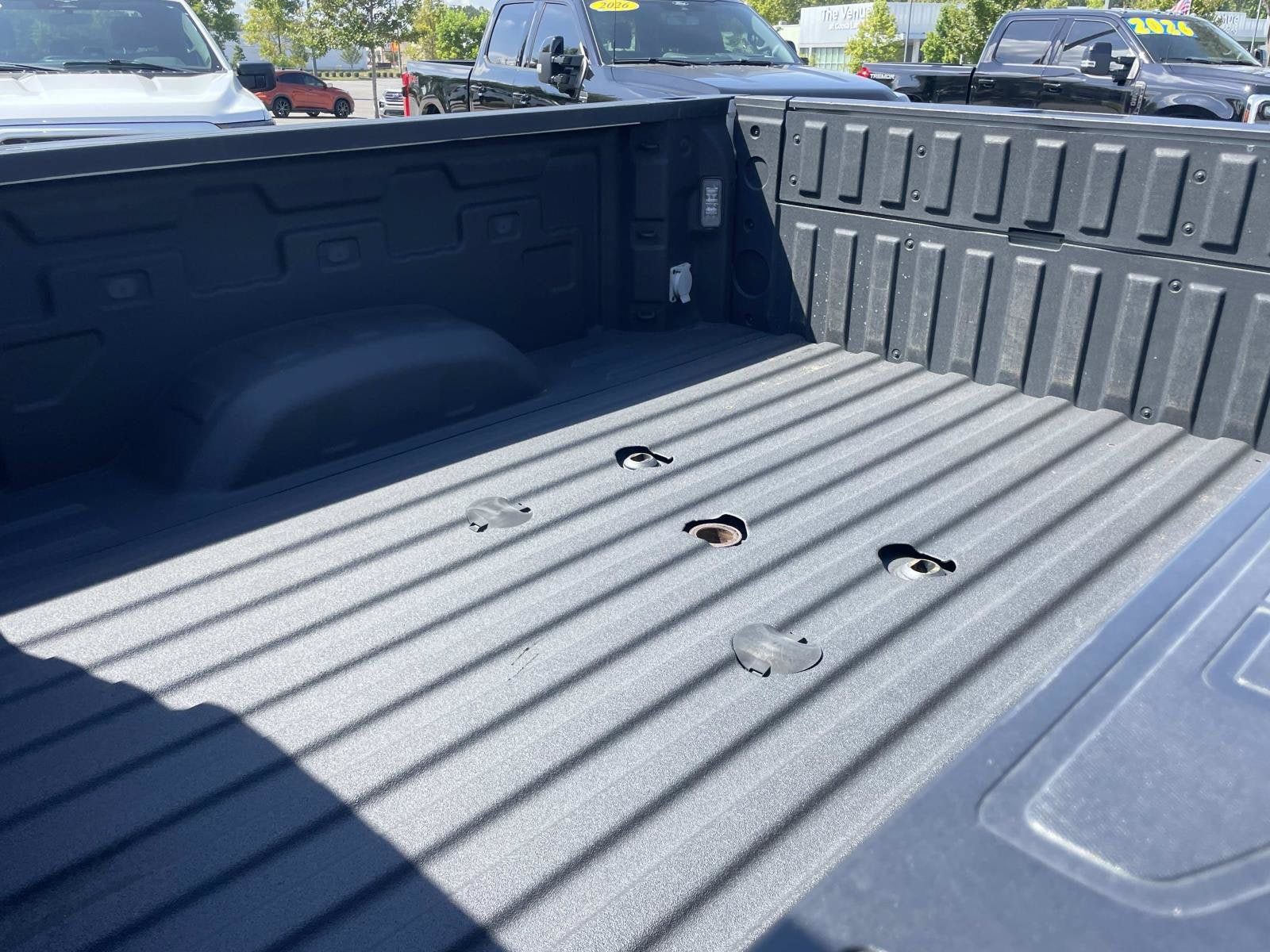 Used 2022 GMC Sierra 3500 Denali w/ Denali Ultimate Package AWD/4WD image 13
