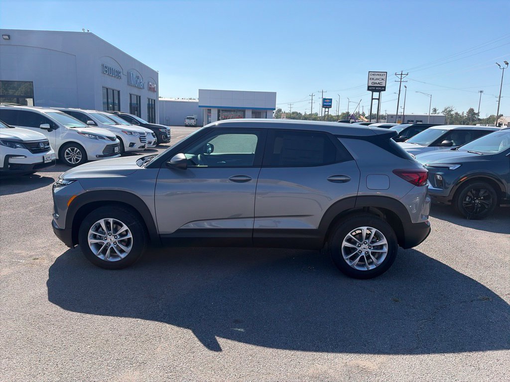 New 2026 Chevrolet TrailBlazer LS w/ LPO, Blackout Package FWD image 3