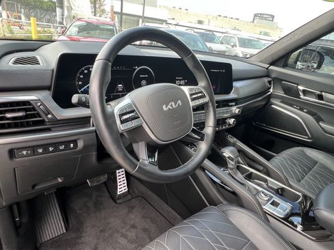 Certified 2025 Kia Telluride SX Prestige X-Line AWD/4WD image 24