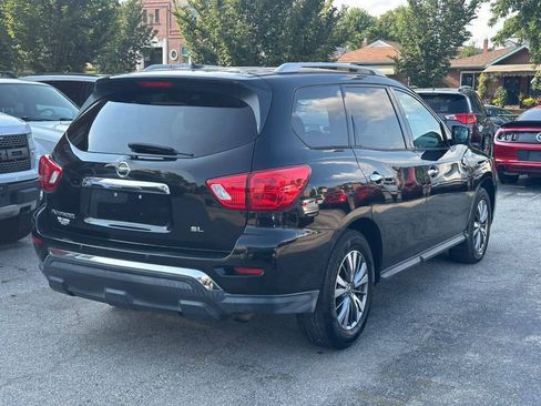 Used 2018 Nissan Pathfinder SL FWD image 8
