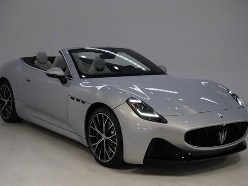 New 2026 Maserati GranCabrio Modena image 1