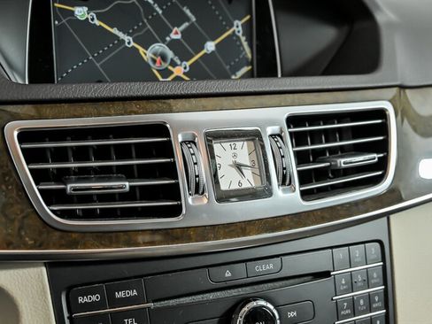 Used 2016 Mercedes-Benz E 350 4MATIC Wagon w/ Premium Package image 33