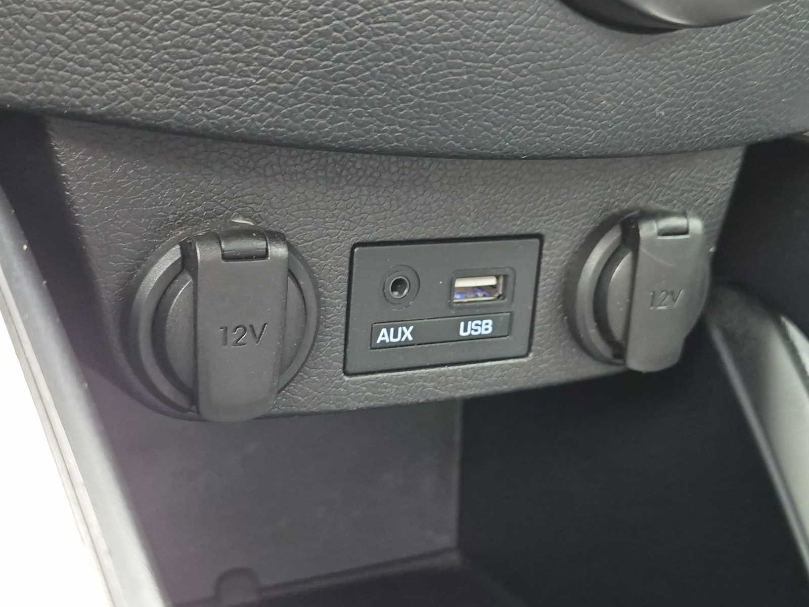 Used 2016 Hyundai Veloster Turbo FWD image 29