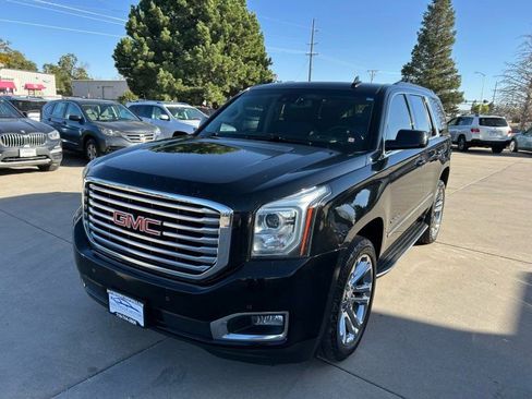 Used 2018 GMC Yukon SLT w/ Premium Edition image 3