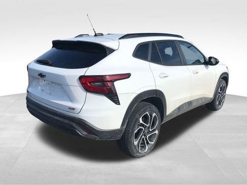 Certified 2024 Chevrolet Trax RS w/ Driver Confidence Package image 2