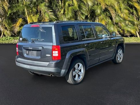 Used 2014 Jeep Patriot Latitude image 5