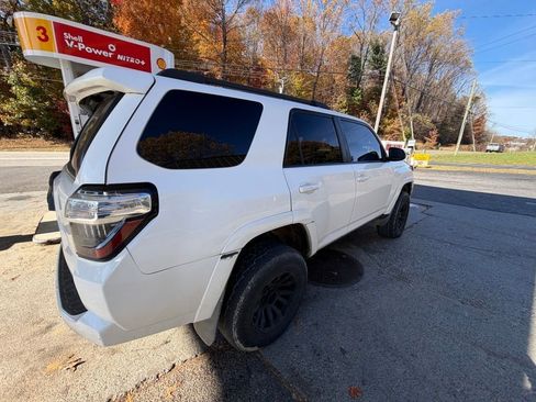 Used 2018 Toyota 4Runner SR5 image 2