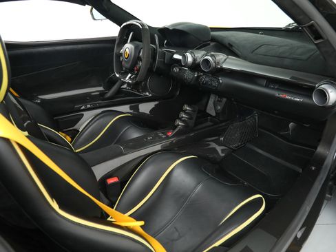 Used 2014 Ferrari LaFerrari image 30