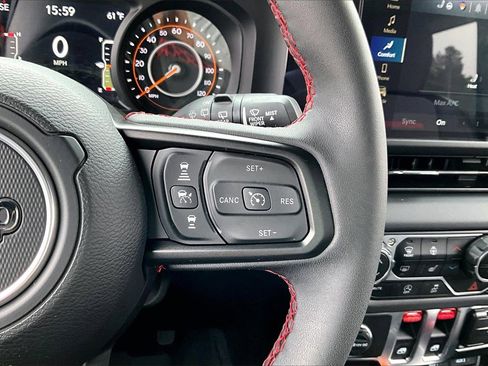 Used 2024 Jeep Wrangler Rubicon w/ Safety Group image 27