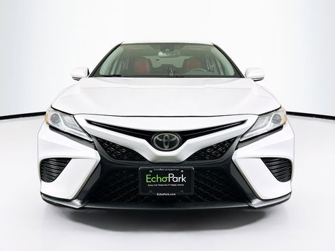 Used 2020 Toyota Camry XSE image 2