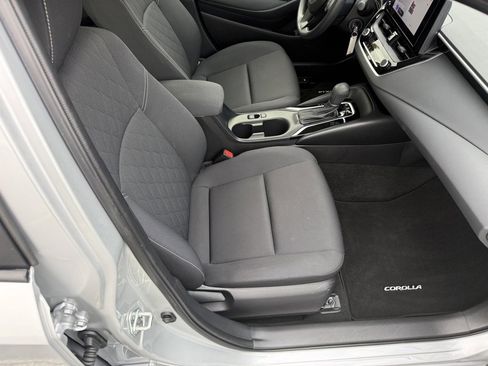 Certified 2025 Toyota Corolla LE image 39